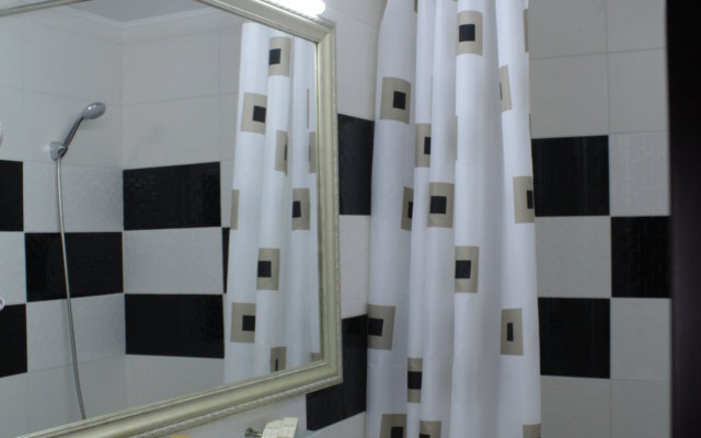 Promenad Hotel