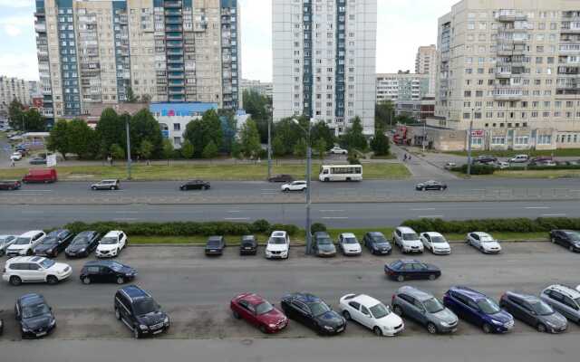 Апартаменты на проспекте Косыгина 17