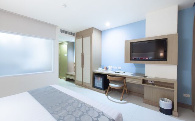 Отель ZEN Premium Marlin Plaza Patong