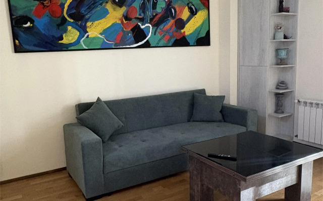 V Serdtse Starogo Tbilisi Flat