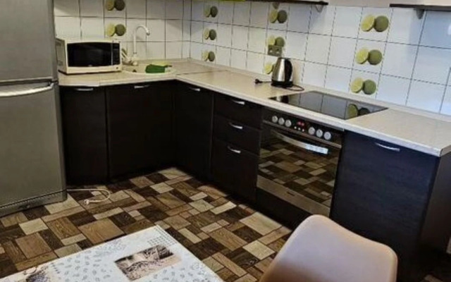 Квартира В Микрорайоне Царский 8