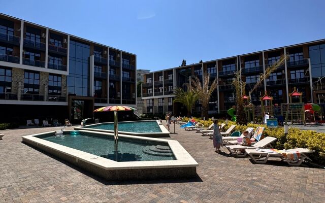More Tut Apartments