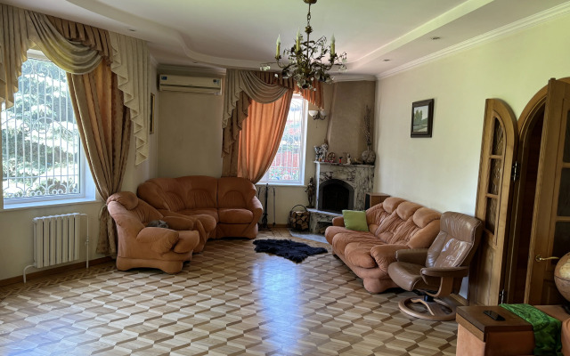 Shestikomnatnaja Usad'ba Novoznamenskaja Villa