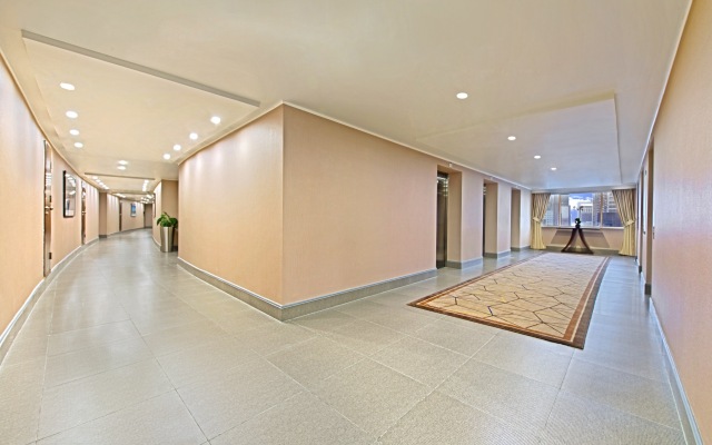 The Curve Hotel