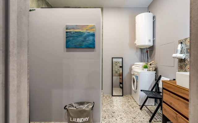 Sergeew Apartments dvuhkomnatnyj Lyuks s vidom na naberezhnuyu Fontanki Apartments