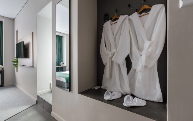 Seven Hills Brestskaya Hotel