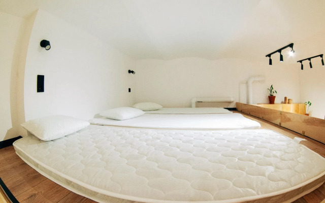 Квартира Дизайнерская с Отдельным Входом на Петроградке