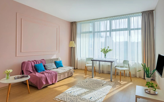 V AK Brevis Apartments