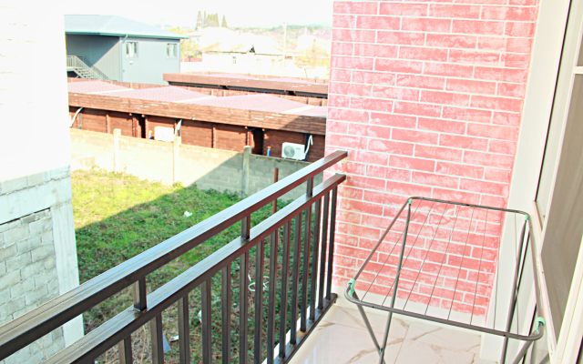 Rozovaya Laguna Guest House