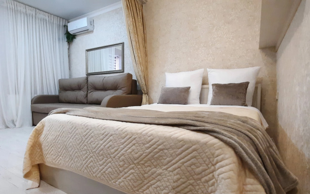 Квартира Комфортабельная студия с красивым видом на аллею Героев