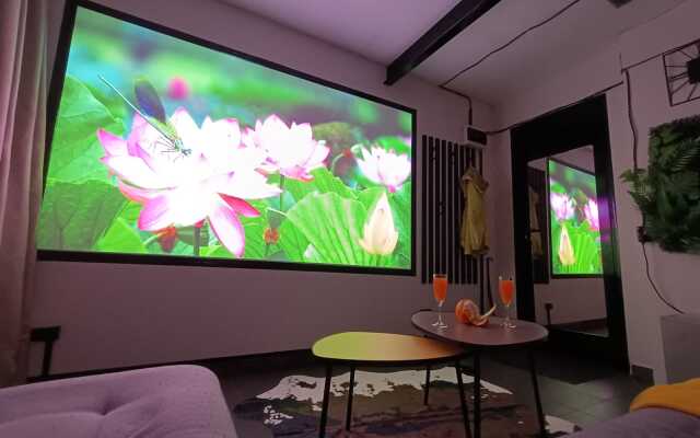 Kino Apartament Na Komsomolskoy Apartments