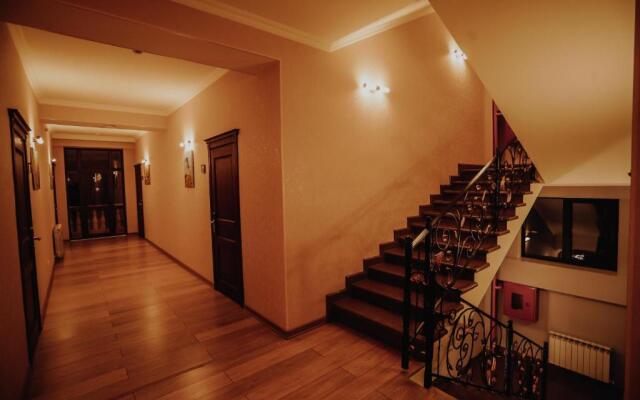 Resident Hotel