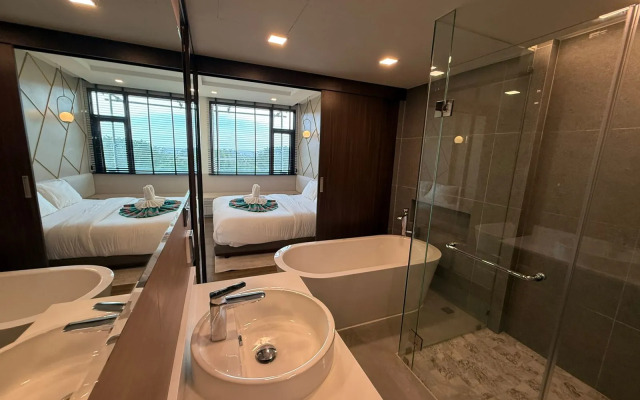 Апартаменты The Proud Karon Beach Phuket 612