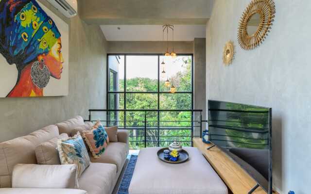 Tropical Paradise Villa with Large Pool Villa