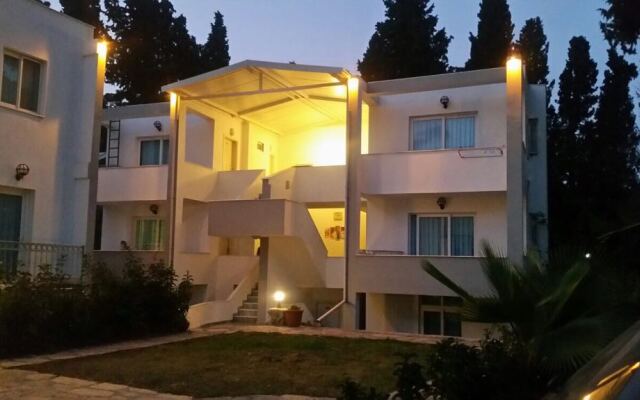 Отель Çamlıköşk Apart Otel