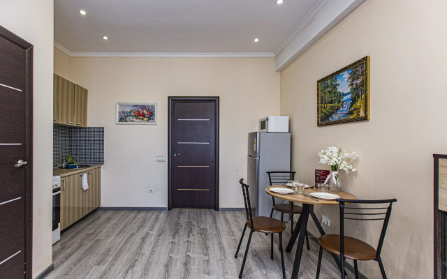 Flat Chistaya Uyutnaya 2kh Komnatnaya Kvartira V Tsentre