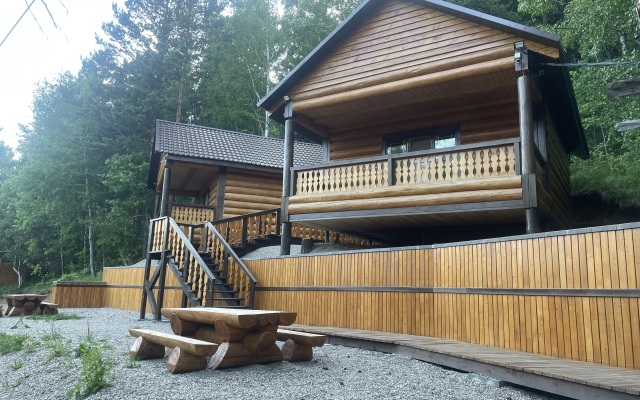 Baykalskaya Tropa Guest house