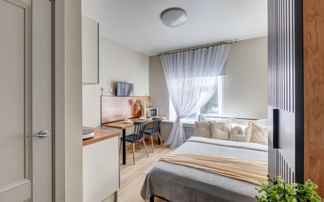 Апартаменты Улучшенная Студия с Видом на Город Светлый Дом