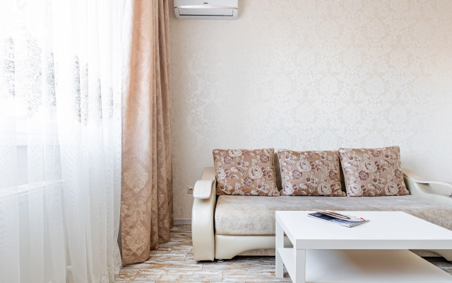 Апартаменты стильные формата евро2 в центре ФМР