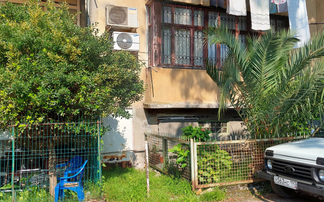 Dvukhkomnatnaya V Tsentre Gagry Flat