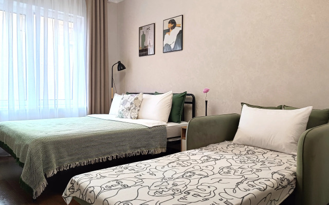 Uluchshennye Novy Lessner Apartments