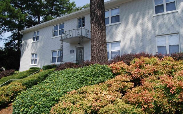 Brookwood Courtyard by BCA Furnished Apartments