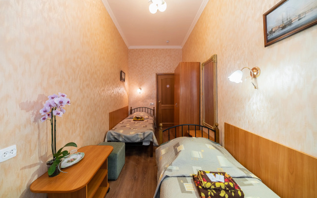 Na obvodnom 48 Living Quarters