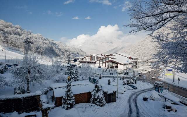Fort Evrika Hotel