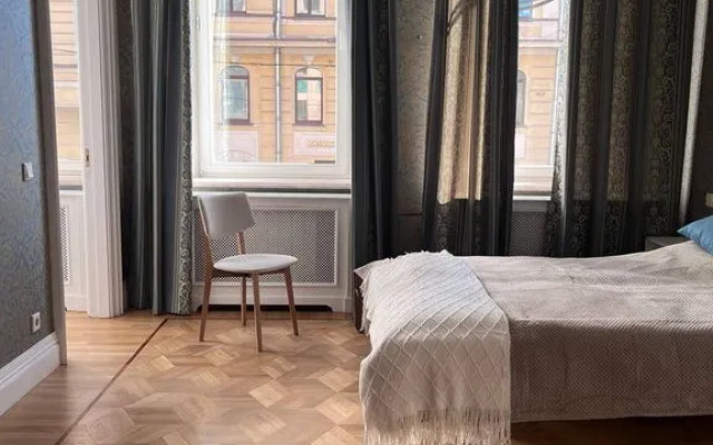 Na Suvorovskom Prospekte 51 Flat