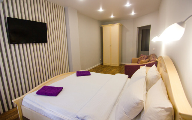 Golden Shar Na Revolyutsionnoy Apartments 1