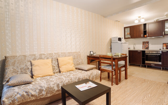 "9 Nochey" Na Sofyi Kovalevskoy 16 #1 Apartments
