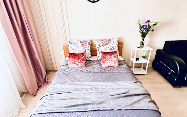 Апартаменты КВАРТ отель на Первомайском проспекте