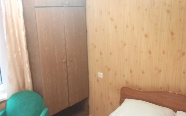 Prosvescheniya, 88 guest House