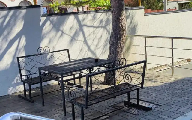 Amina Guest House