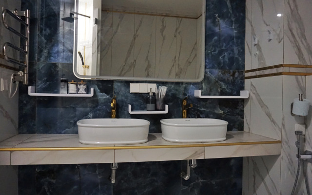 Prostornaya Treshka Flat