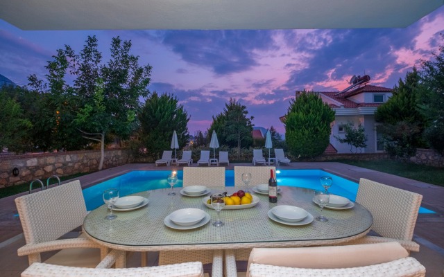 Rena Villaları - Spacious and Private Pool Villa in Oludeniz Villa