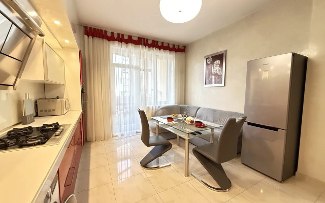 Квартира двухкомнатная рядом с Центральным парком