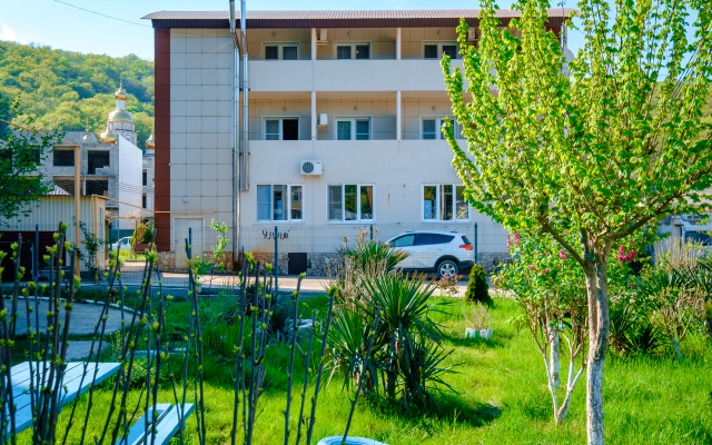 Elladen Guest House