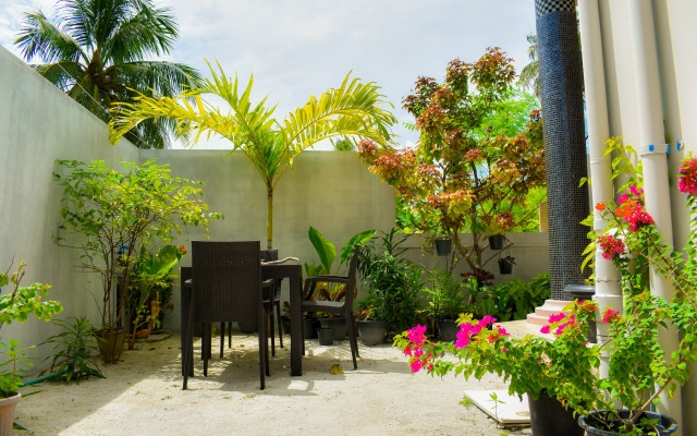 Calyx Grand Fuvahmulah Guest house