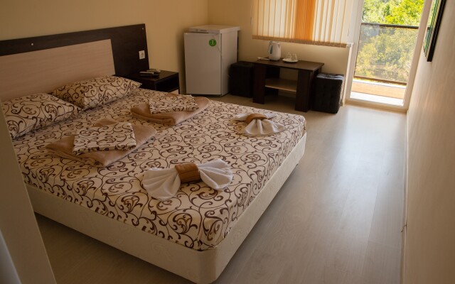 Garden Town Hotel