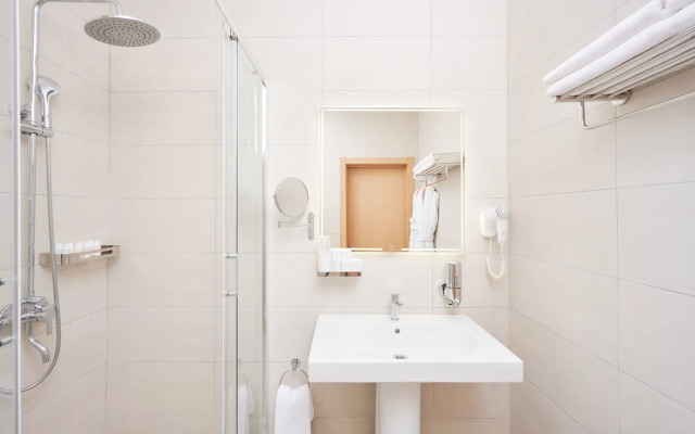 AurA Aquarelle Hotel