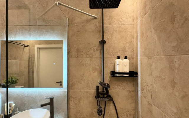 Grand Apart Ryadom S Naberezhnoy Flat
