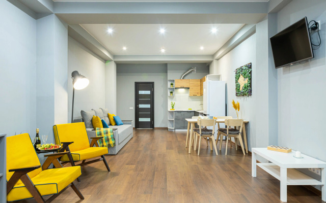 Na Naberezhnoj Sevastopolya Apartments