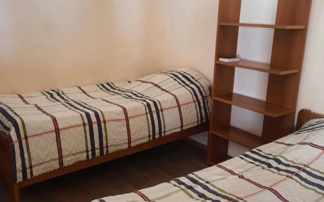 Частный дом с видом на парк санатория