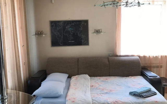 Квартира на 50 лет Октября 16