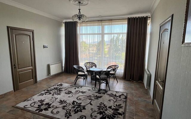 Гостевой дом Retro Hall