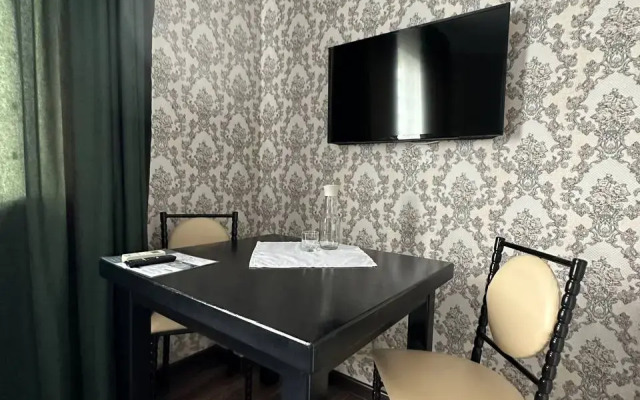 Mazhor Hotel
