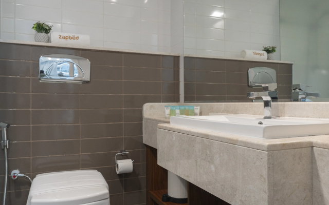Apartamenty 1BR Beach Access Pool Gym Pacific Al Marjan