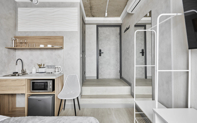 Kumo Hotel