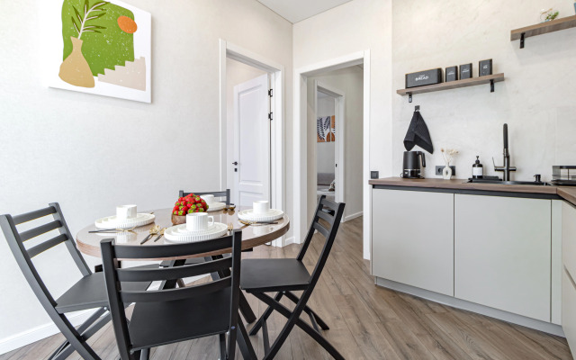 Na Ulitse Zhoshy Khana, 13 Flat